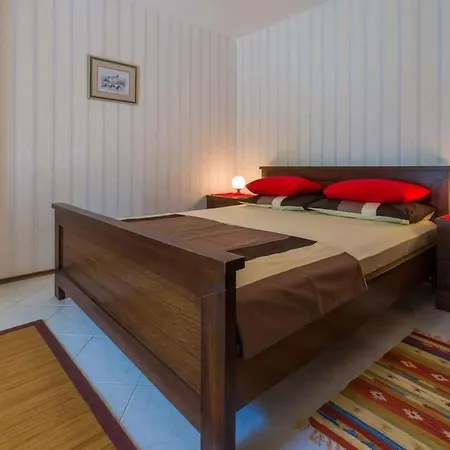 דירה One-bedroom 30 קריקווניצה