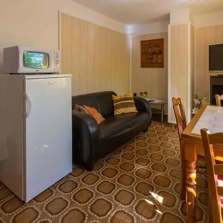 One-bedroom 30 *